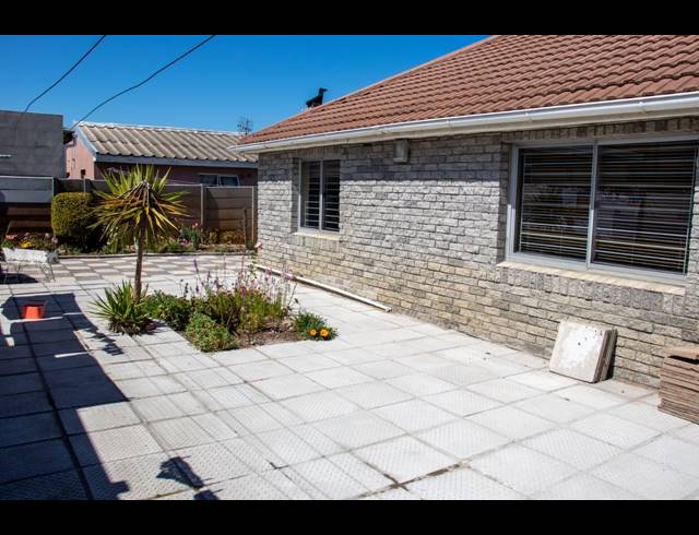 4 BEDROOM FREESTANDING SOLD IN BELHAR